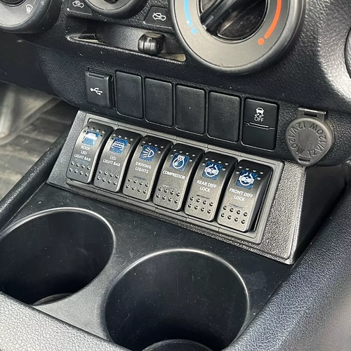 Switch Panel Hilux 2015 - 2025 N80 Series 6 x Switches